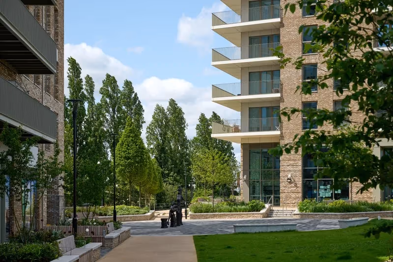 Berkeley Grand Union באזור Wembley, לונדון #2